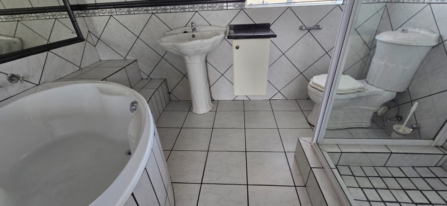 3 Bedroom Property for Sale in Wilkoppies North West